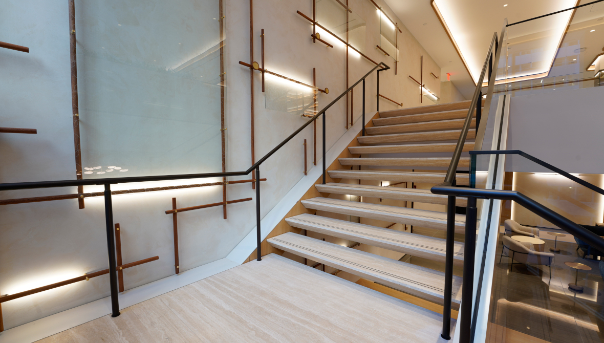 2412 HubStair