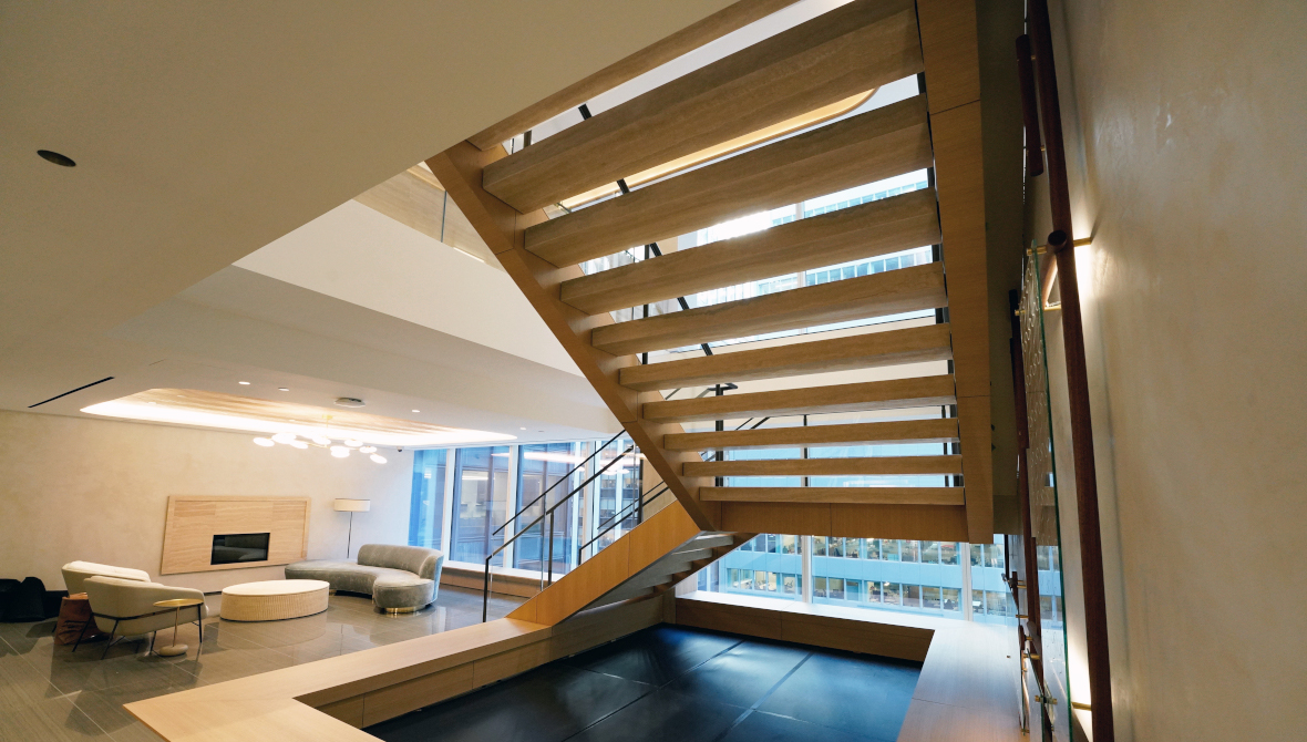 2412 HubStair